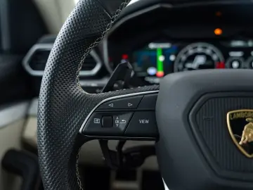 LAMBORGHINI Urus S MY23   Full Carbon   Performante Wheels