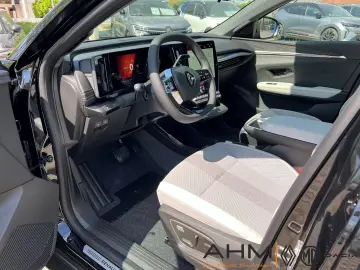 Renault Scenic E-TECH Iconic 220 Long Range EV87