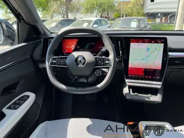 Renault Scenic E-TECH Iconic 220 Long Range EV87