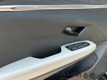 Renault Scenic E-TECH Iconic 220 Long Range EV87