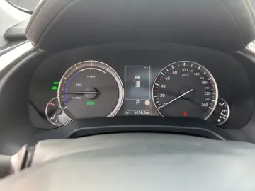 Lexus RX 450h Style Edition  Head-up  Pano  8-way Adjustable