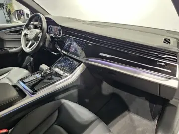 AUDI Q8 50 TDI S Line Black Pano Matrix Softc.Hud 22'