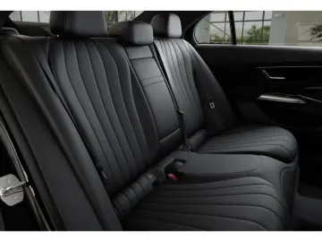 MERCEDES-BENZ E 300 de Exclusive Technik Pano Leder &hellip;