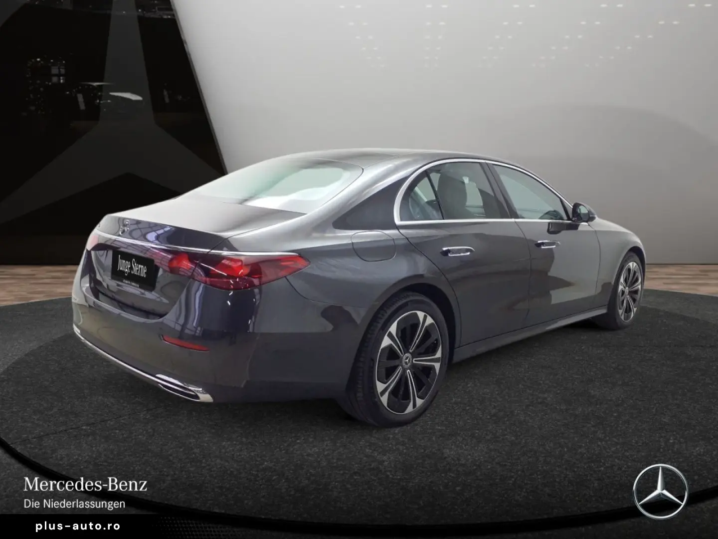 MERCEDES-BENZ E 300 e Avantgarde Adv. DISTR Ambiente  RFK