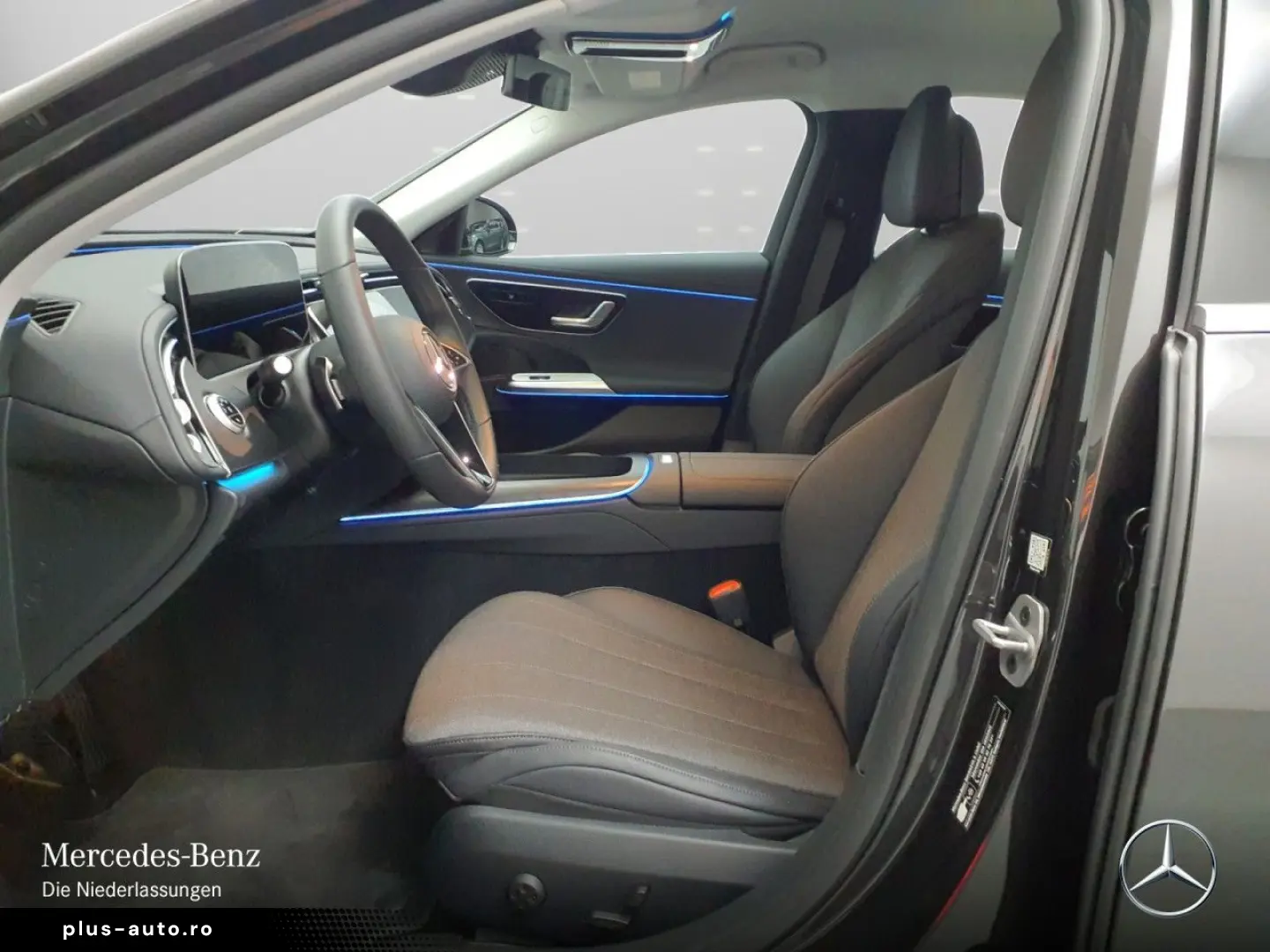 MERCEDES-BENZ E 300 e Avantgarde Adv. DISTR Ambiente  RFK