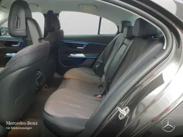 MERCEDES-BENZ E 300 e Avantgarde Adv. DISTR Ambiente  RFK