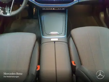 MERCEDES-BENZ E 300 e Avantgarde Adv. DISTR Ambiente  RFK