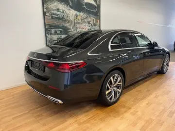 MERCEDES-BENZ E 300 de 4Matic Avantgarde Advanced AHK