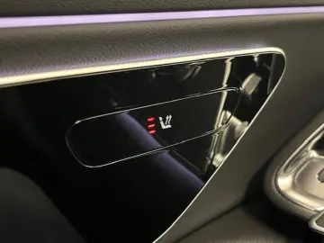 MERCEDES-BENZ E 300 de 4Matic Avantgarde Advanced AHK