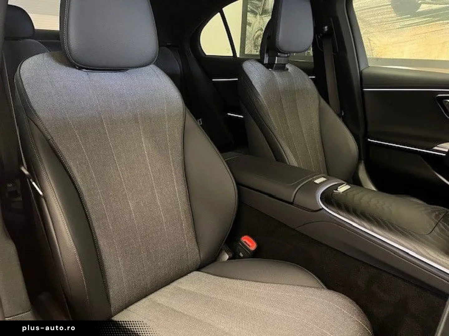 MERCEDES-BENZ E 300 de 4Matic Avantgarde Advanced AHK