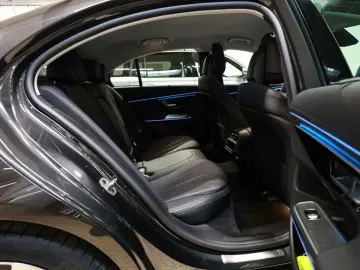 MERCEDES-BENZ E 300 de Avantgarde Advanced  Distr. L&hellip;