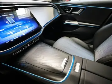 MERCEDES-BENZ E 300 de Avantgarde Advanced  Distr. L&hellip;