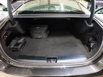 MERCEDES-BENZ E 300 de Avantgarde Advanced  Distr. L&hellip;