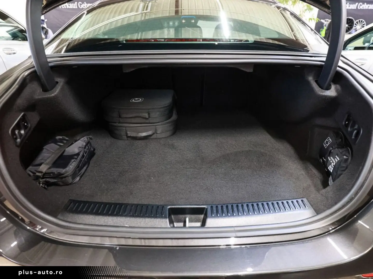 MERCEDES-BENZ E 300 de Avantgarde Advanced  Distr. L&hellip;