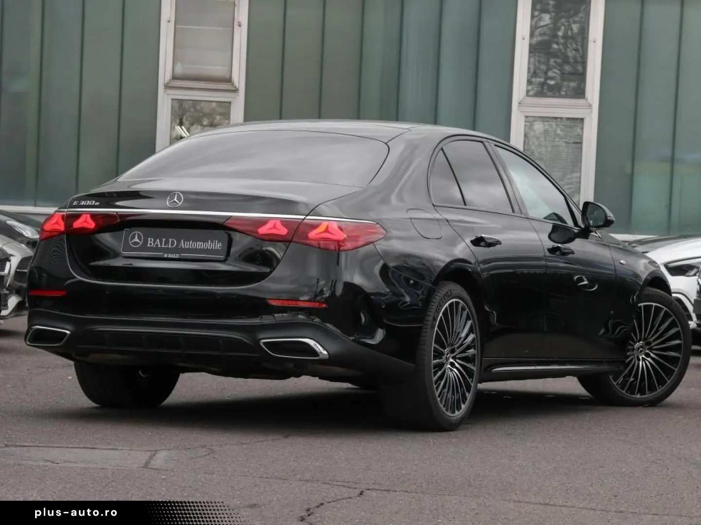 MERCEDES-BENZ E 300 e AMG-Sport Night Distr Totw LED&hellip;