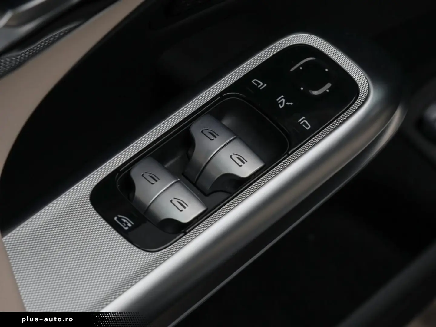 MERCEDES-BENZ E 300 e AMG-Sport Night Distr Totw LED&hellip;