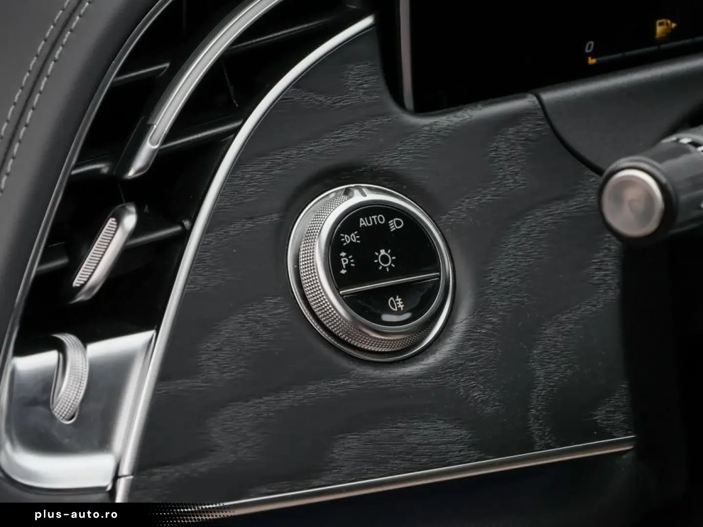 MERCEDES-BENZ E 300 e AMG-Sport Night Distr Totw LED&hellip;