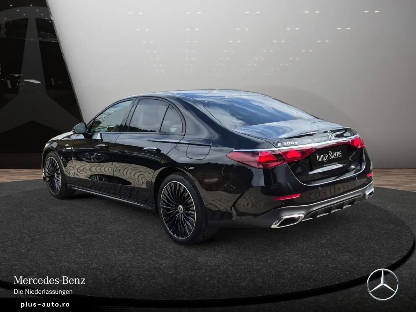 MERCEDES-BENZ E 300 e AMG Premium Night Leder  20 DISTR 360