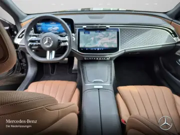 MERCEDES-BENZ E 300 e AMG Premium Night Leder  20 DISTR 360