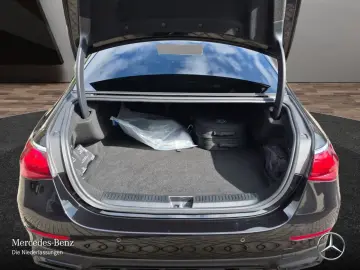 MERCEDES-BENZ E 300 e AMG Premium Night Leder  20 DISTR 360