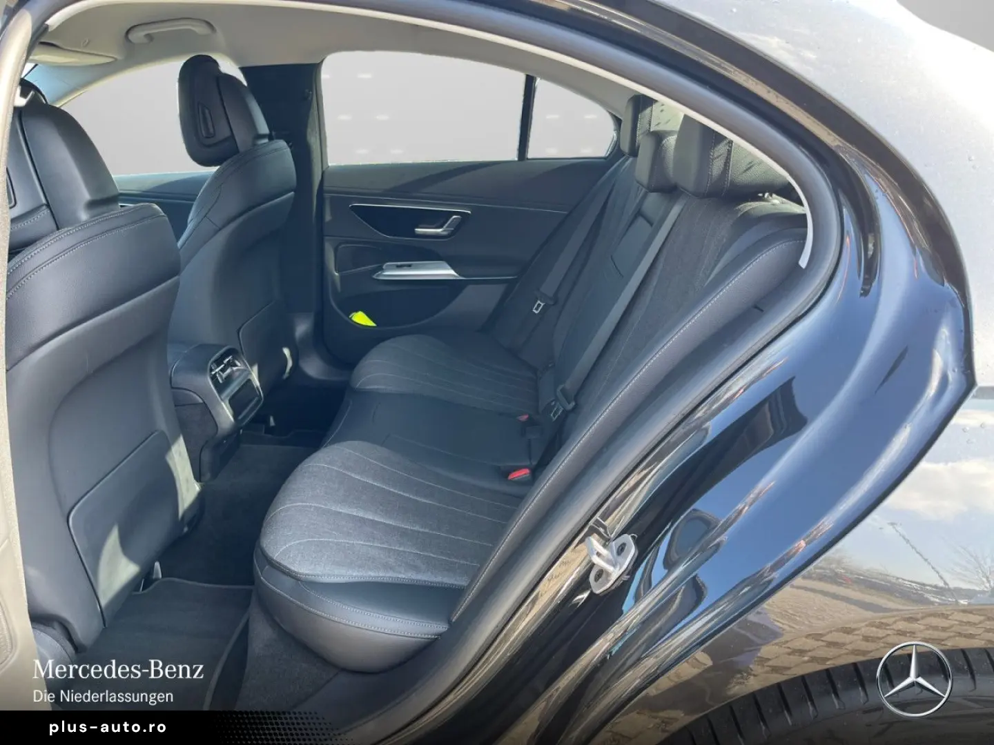 MERCEDES-BENZ E 300 e 4M Avantgarde Adv.  AHK WD 360  DISTR