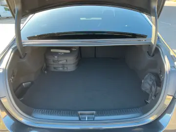 MERCEDES-BENZ E 300 e Limousine AMG Line  Dig.Light &hellip;