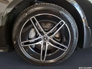 MERCEDES-BENZ E 300 e AMG  Night Pano Burm4D Distronic AHK