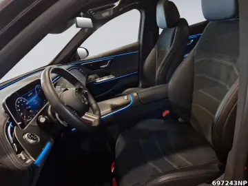 MERCEDES-BENZ E 300 e AMG  Night Pano Burm4D Distronic AHK