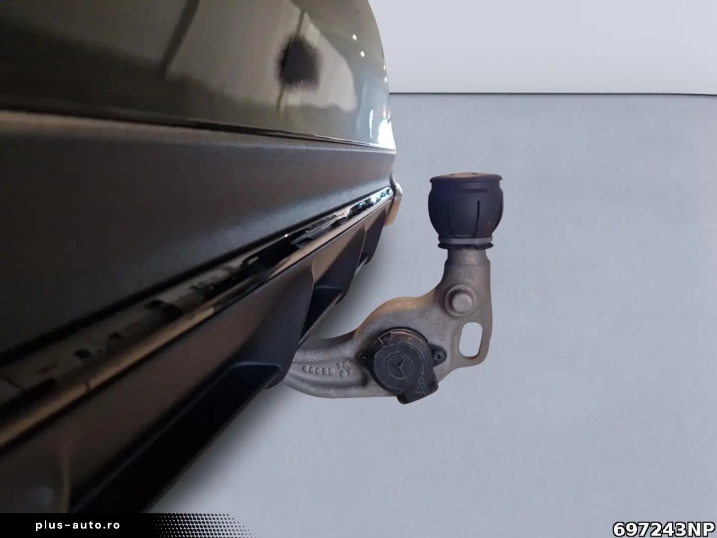 MERCEDES-BENZ E 300 e AMG  Night Pano Burm4D Distronic AHK