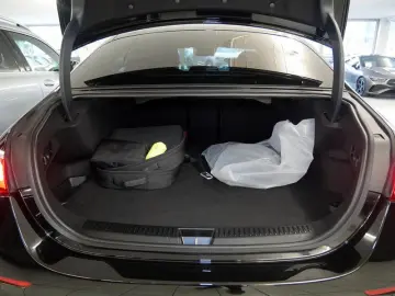 MERCEDES-BENZ E 300 de   AMG BURM NIGHT PREMIUM MEMO&hellip;