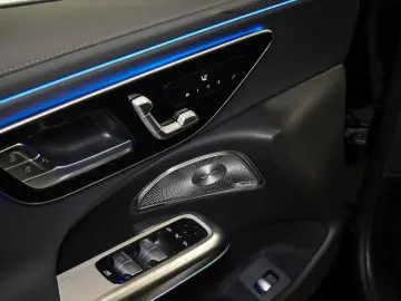 MERCEDES-BENZ E 300 de   AMG BURM NIGHT PREMIUM MEMO&hellip;