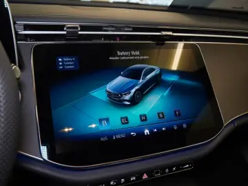 MERCEDES-BENZ E 300 de   AMG BURM NIGHT PREMIUM MEMO&hellip;