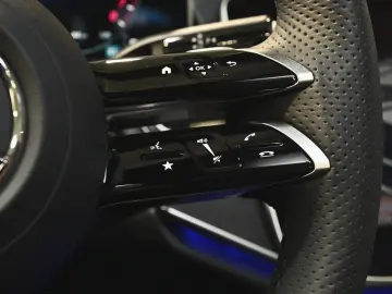 MERCEDES-BENZ E 300 e AMG Sport Advanced  Distr. LED&hellip;