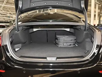 MERCEDES-BENZ E 300 e AMG Sport Advanced  Distr. LED&hellip;