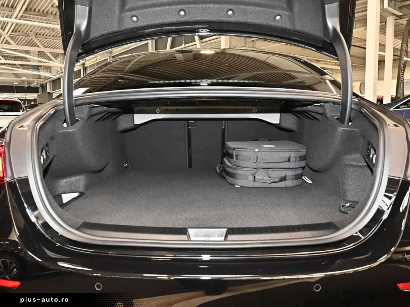 MERCEDES-BENZ E 300 e AMG Sport Advanced  Distr. LED&hellip;