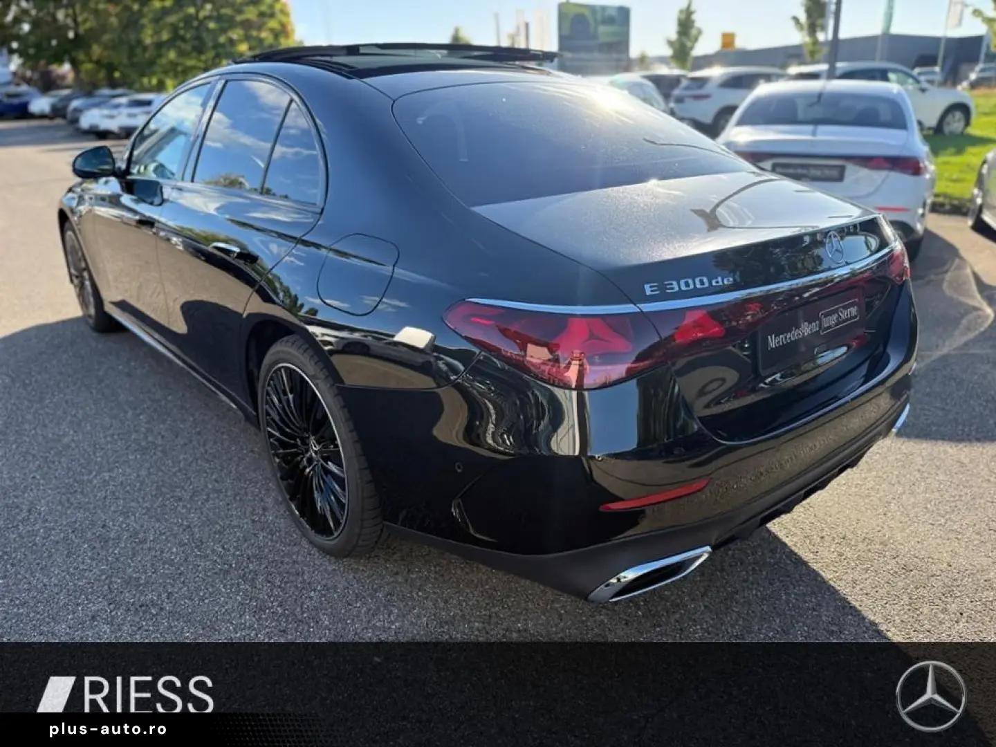 MERCEDES-BENZ E 300 de AMG PANO AHK 360 KEYLESS NIGHT SPUR