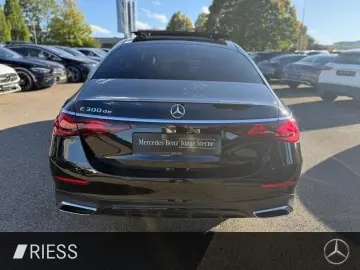 MERCEDES-BENZ E 300 de AMG PANO AHK 360 KEYLESS NIGHT SPUR