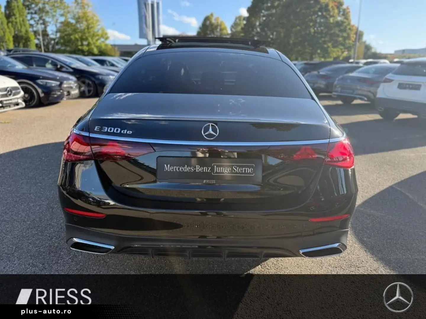 MERCEDES-BENZ E 300 de AMG PANO AHK 360 KEYLESS NIGHT SPUR