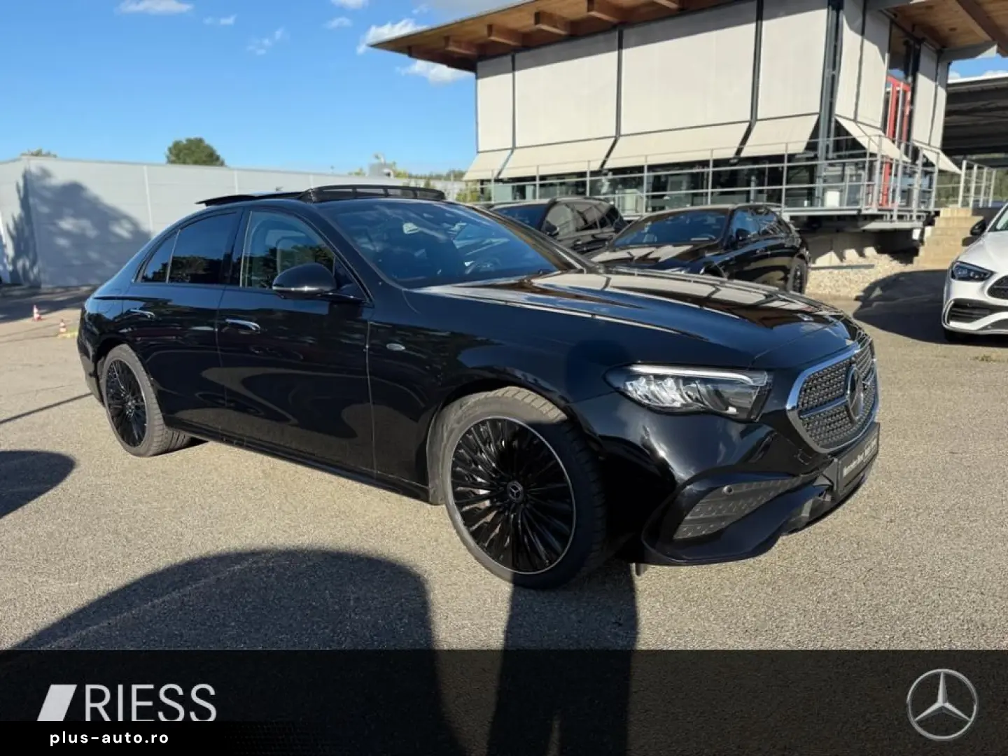 MERCEDES-BENZ E 300 de AMG PANO AHK 360 KEYLESS NIGHT SPUR