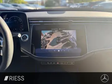 MERCEDES-BENZ E 300 de AMG PANO AHK 360 KEYLESS NIGHT SPUR