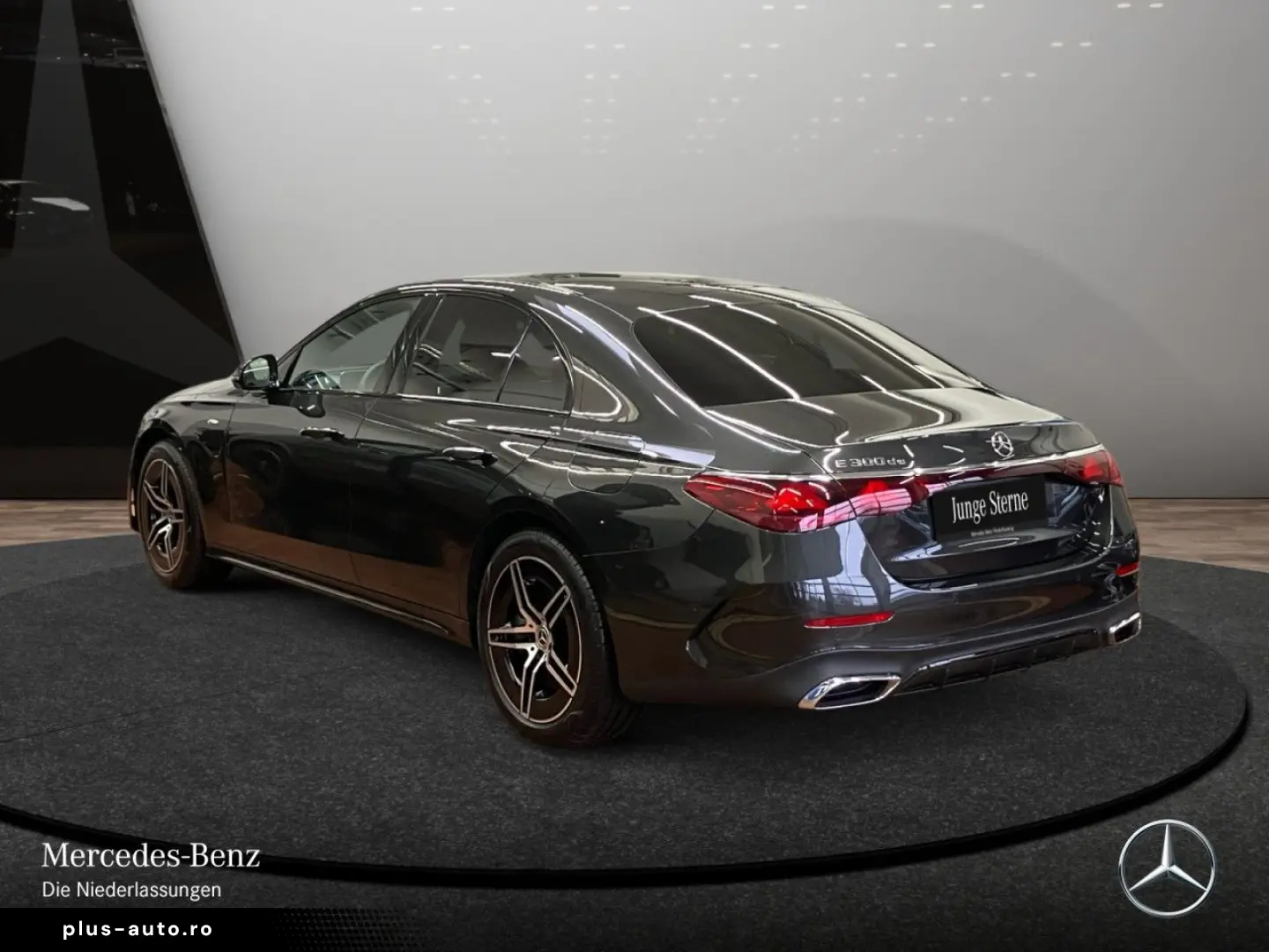 MERCEDES-BENZ E 300 de AMG Prem  PANO NIGHT HUD FAHR&hellip;