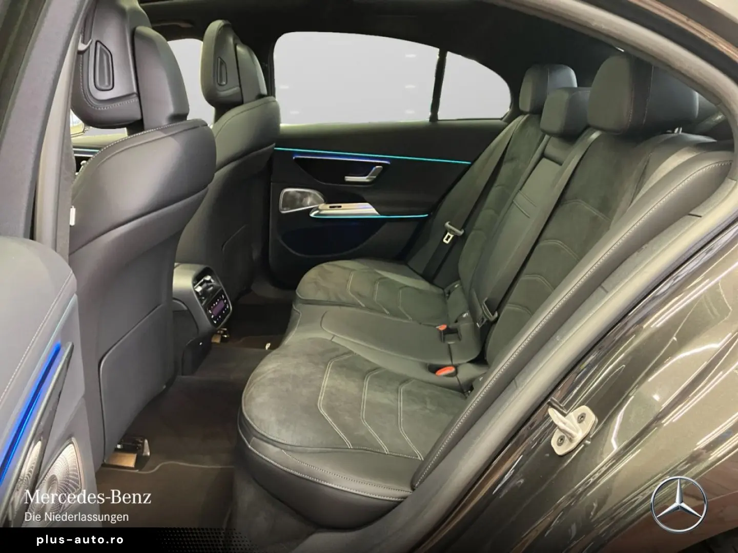 MERCEDES-BENZ E 300 de AMG Prem  PANO NIGHT HUD FAHR&hellip;