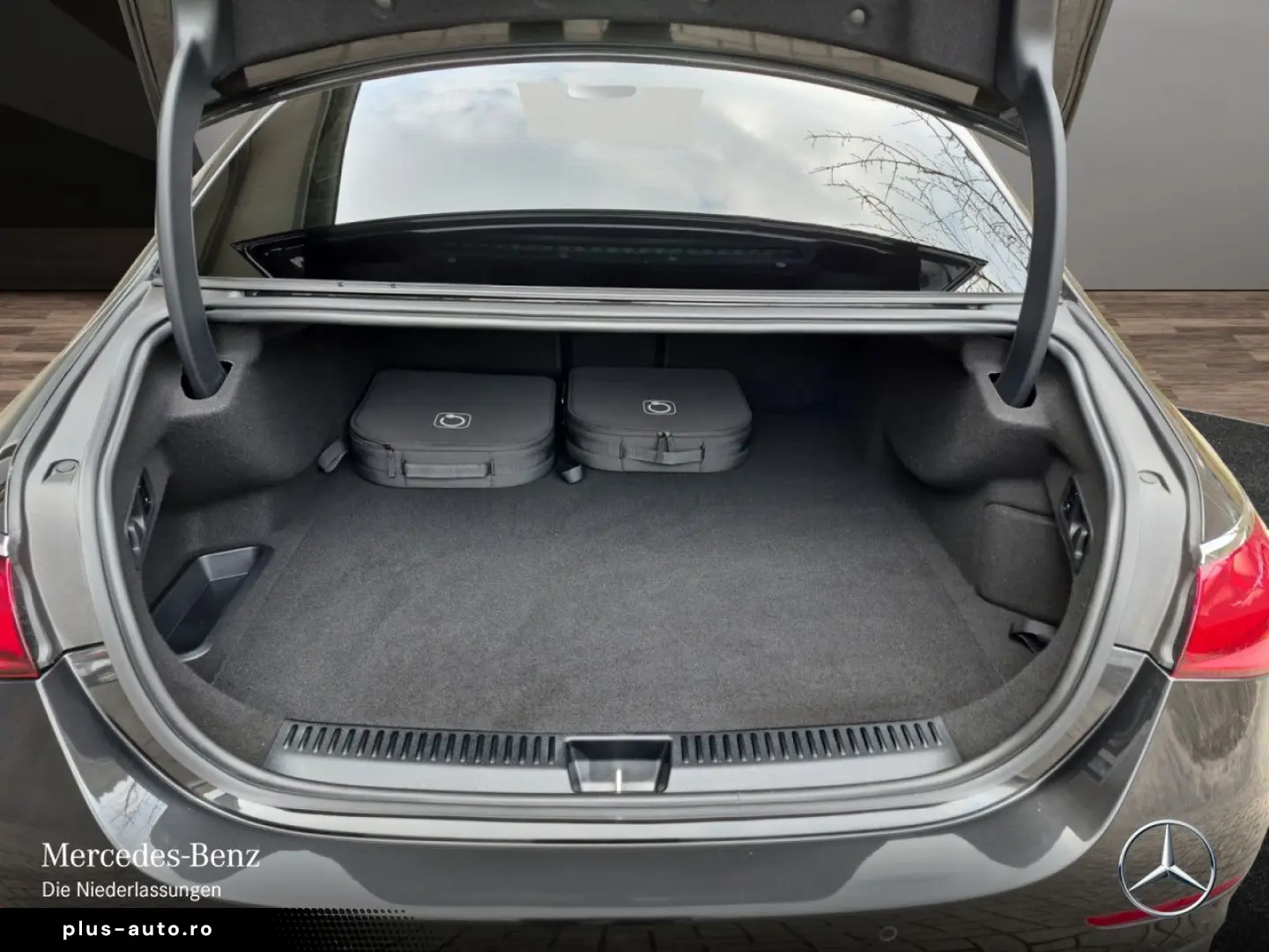 MERCEDES-BENZ E 300 e AMG Prem.  PANO HUD SUPERS FAH&hellip;