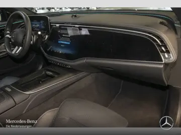 MERCEDES-BENZ E 300 de AMG Prem. PANO 20  NIGHT SUPER Bur4D