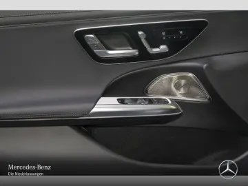 MERCEDES-BENZ E 300 de AMG Prem. PANO 20  NIGHT SUPER Bur4D