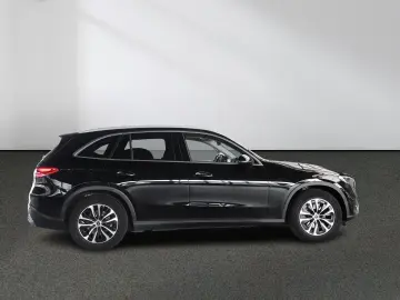 MERCEDES-BENZ GLC 200 4M Avantgarde Rückfahrkamera Ambiente