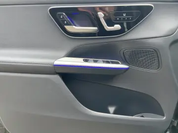 MERCEDES-BENZ GLC 200 4M Avantgarde TWA Sitzhz EASY-PACK Kam