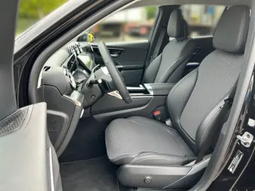 MERCEDES-BENZ GLC 200 4MATIC Avantgarde  Distronic  LED