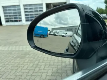 MERCEDES-BENZ GLC 200 4MATIC Avantgarde  Distronic  LED