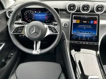 MERCEDES-BENZ GLC 200 4MATIC Avantgarde  Distronic  LED